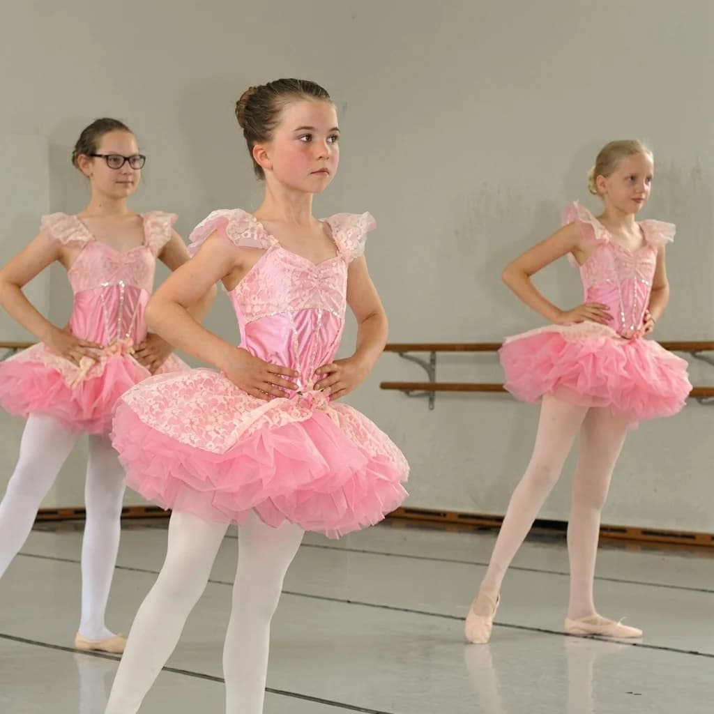 Kinder im Ballettunterricht